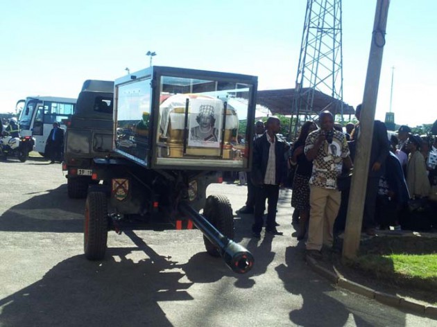 The gun carriage carrying the body of Cde Mwashita. Picture by Elita Chikwati