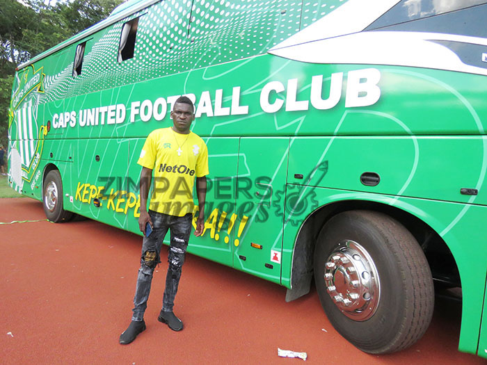 Mushekwi donates team bus to CAPS United . . .