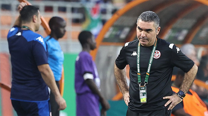 Tunisian gaffer resigns