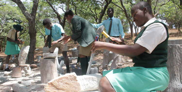 Mabasa emawoko paEmerald Hill