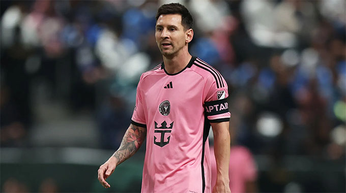 Organisers ‘regret’ Messi no-show