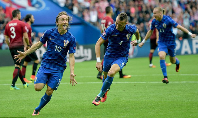 Luka Modric fires Croatia past Turkey