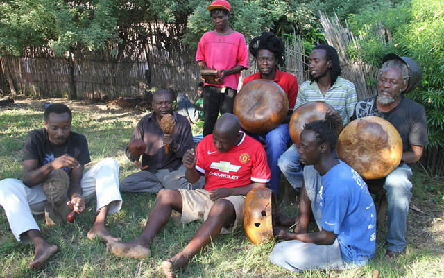 Mbira: hwaro hwetsika …‘Ndidzo dzinobatanidza vapenyu nevadzimu’