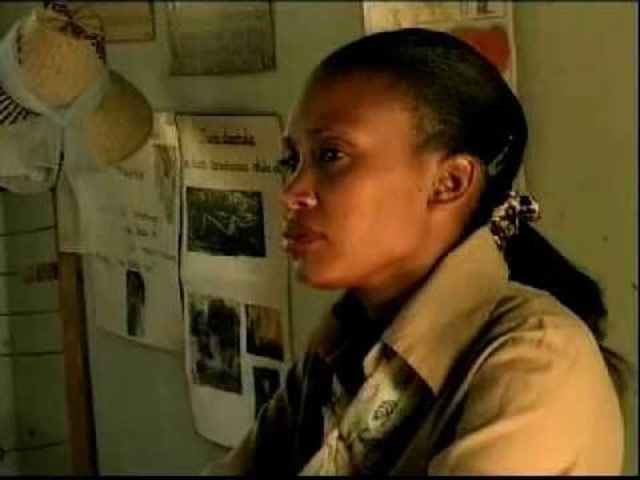 Conchita Dzapasi as Miss Chipunza in the film “Peretera Maneta”