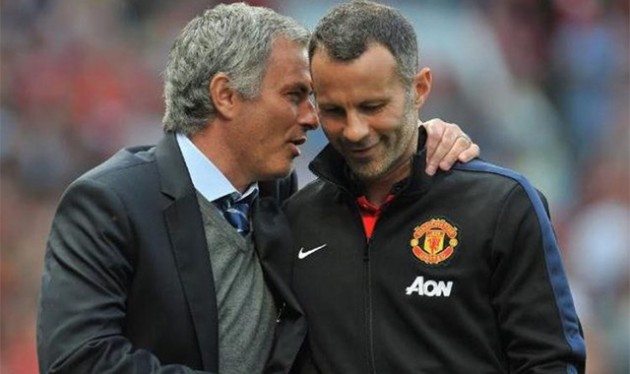WE MEET TO PART . . . Jose Mourinho talks to Ryan Giggs when the Portuguese gaffer was still the manager at Chelsea. — Telegraph