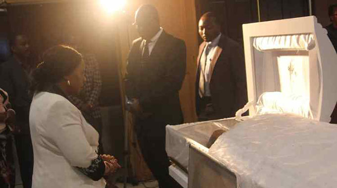 6 TV channels to get licences