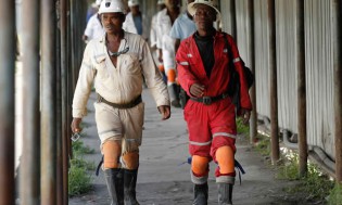 Miners-at-Anglo-Platinum--011