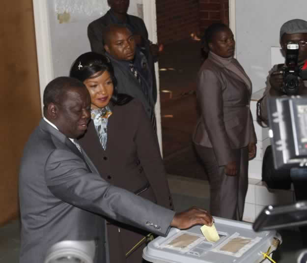 Mr Morgan Tsvangirai casting his vote