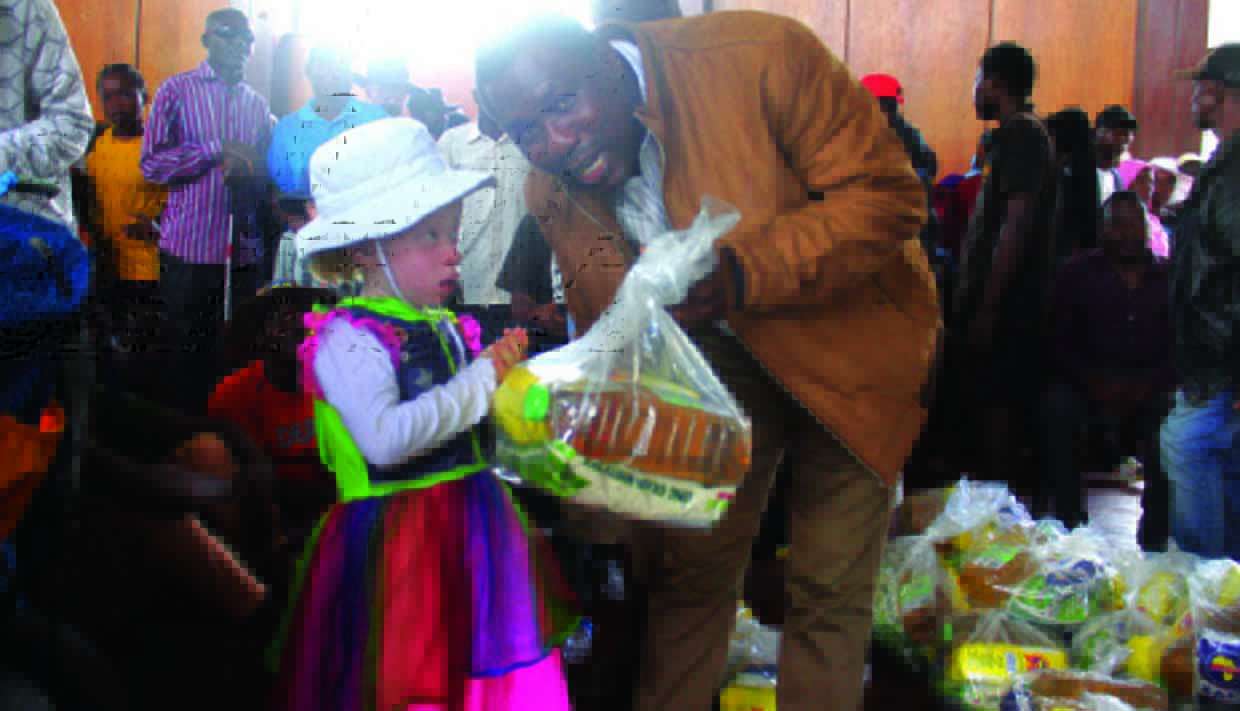 Hundreds benefit from Mayor’s Xmas Cheer Fund