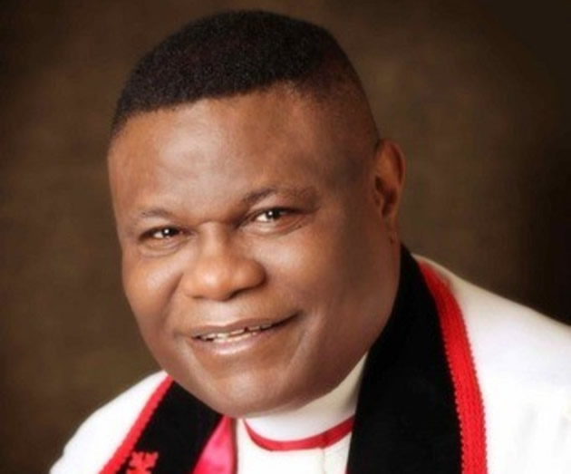Apostles map war on corruption
