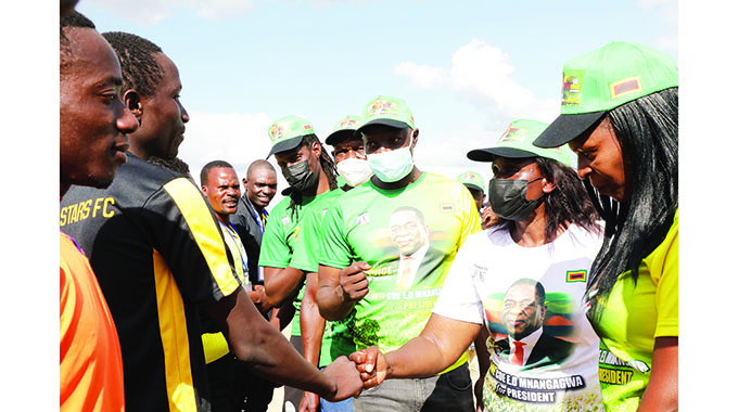 Gumbo empowers women, youth in Harare East