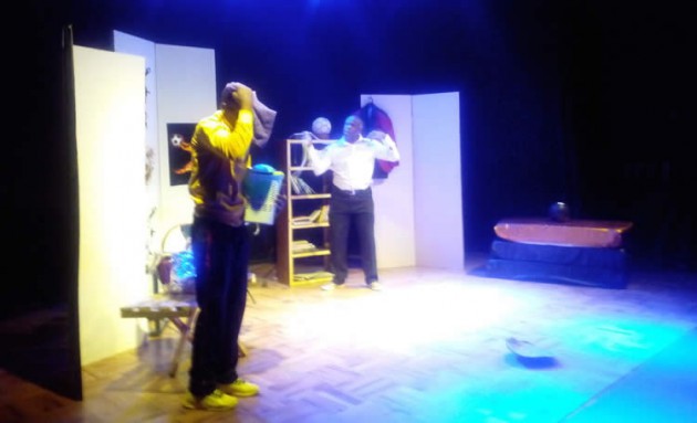 This picture collage shows Teddy Mangawa (“Extratime”) (left) consulting “Godobori Musanawenzou (Daves Guzha in scenes from the Rooftops play “Juju Soccer”