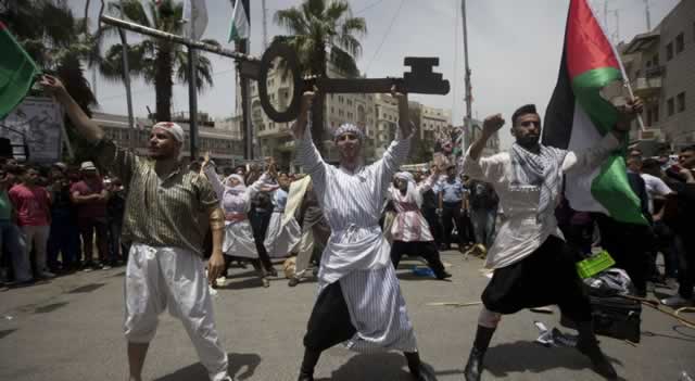 Palestinians mark ‘uprooting’ anniversary