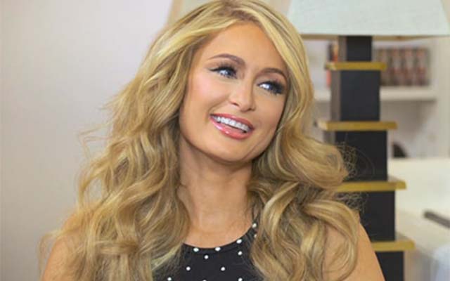 Paris Hilton appears at pop up art exhibition