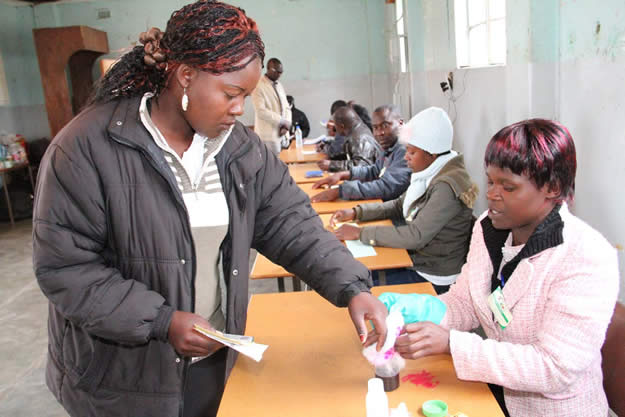 People casting their votes