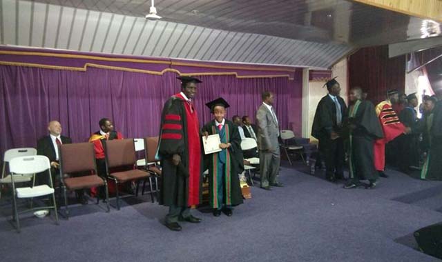 Mwana (11) ava neDiploma