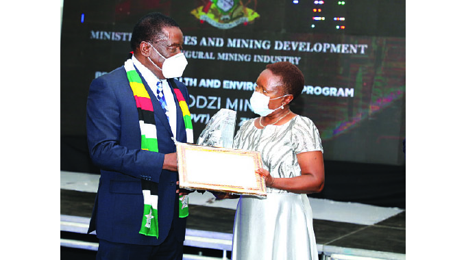 Industry wants quick foreign debt strategy