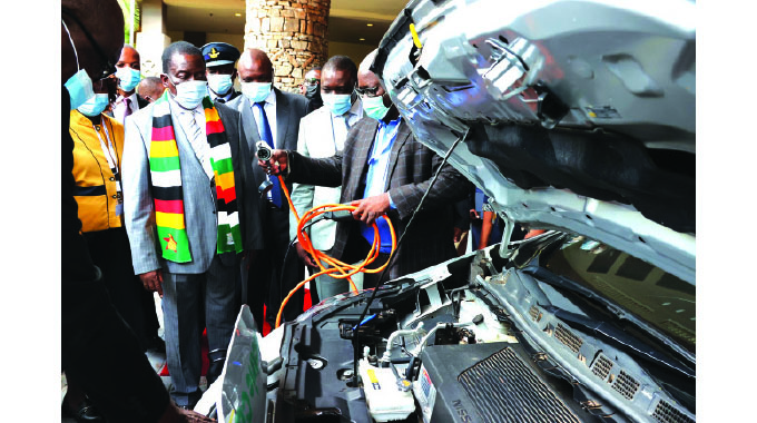Zim pursues new energy projects