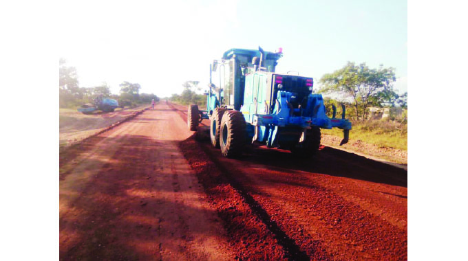 Work on Chivi-Mhandamabwe road resumes