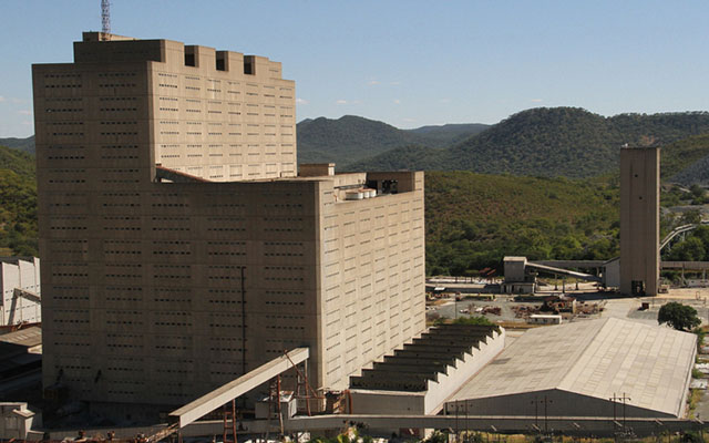 The asbestos processing plant lying idle at Shabanie Mashava Mines
