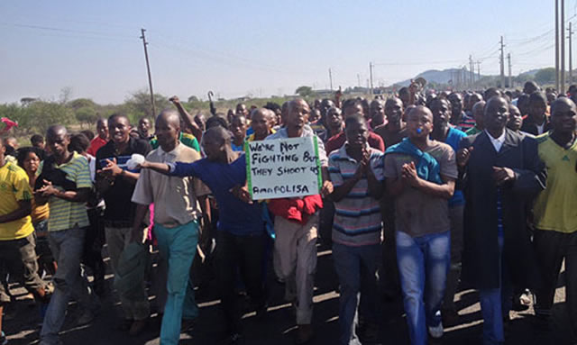 SA platinum miners warn strikers