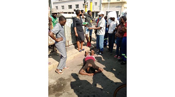 Otaura ndimi arere pakati peguta