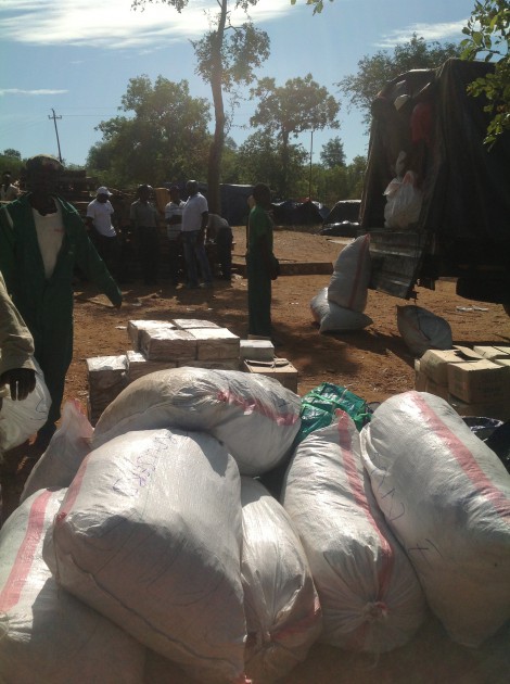 Some of the goods donated included clothes, soap, cooking and various  home utensils among others (2)