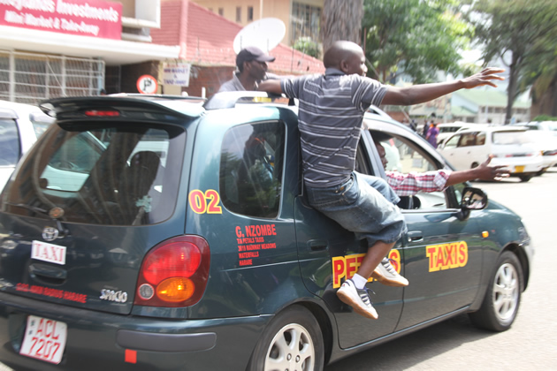 Striking taxi drivers4