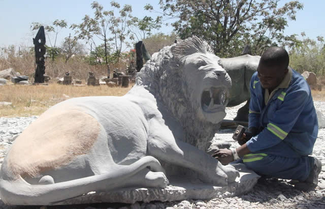Tendai Chareka who carved ‘Cecil the Lion’ will be one of the exhibitors