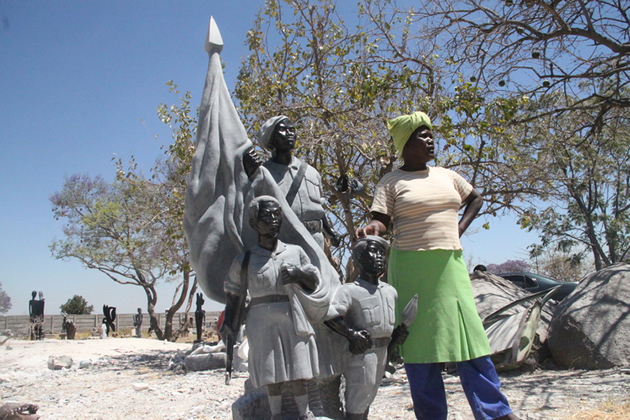 Woman sculptor honours freedom fighters