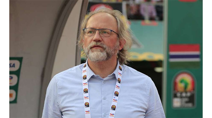 Saintfiet quits after elimination