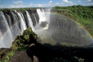 “Mosi oa Tunya” . . . One of the Seven Wonders of the World