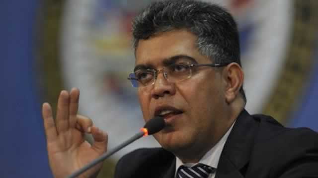 Venezuela accuses US of ”interference,” seeks South American summit