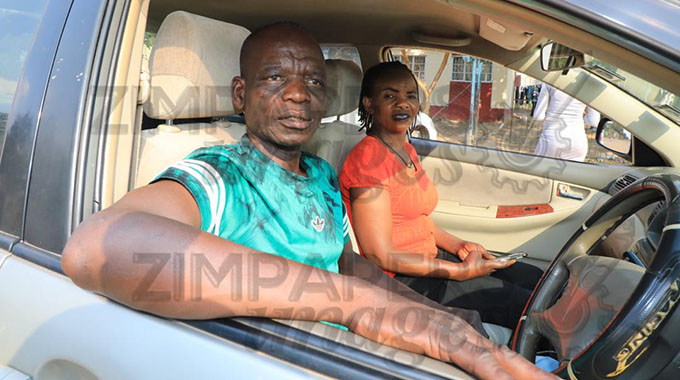 Khama’s parents park the bus…Dad, mum rally behind under-fire son