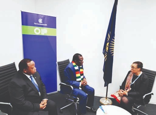 President meets Commonwealth SG