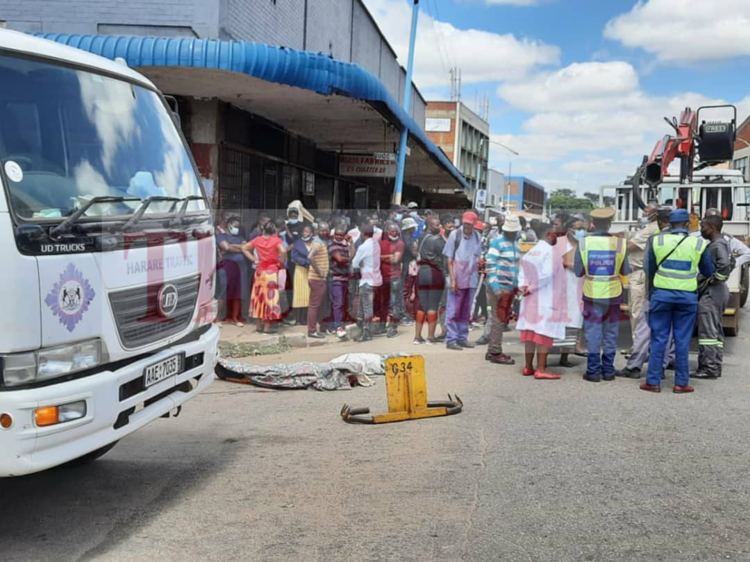 Suicide: Man throws self in front of moving council vehicle, dies