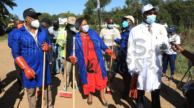 Media joins forces in national clean-up exercise