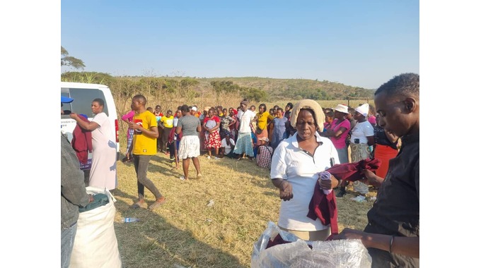 Warm donation of winter jerseys