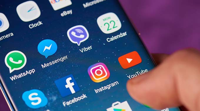 YouTube, Facebook losing creators to blockchain-powered rivals