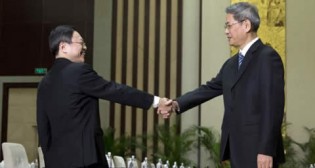 Zhang Zhijun, head of the State Council Taiwan Affairs Office (SCTAO), held a formal meeting with Wang Yu-chi, Taiwan’s mainland affairs chief