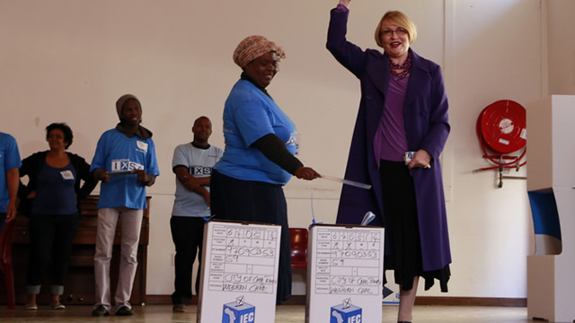 Party leaders cause a stir at the polls