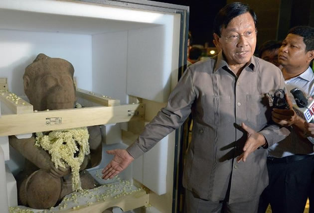 US museum returns looted god to Cambodia