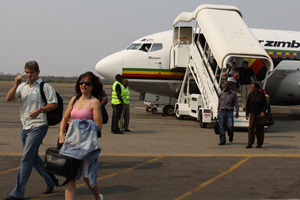 Airzim suspends flights to SA
