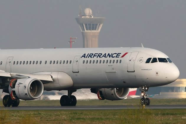 Fighter jets escort French flight to NY