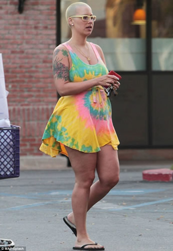 Amber Rose reveals her post-pregnancy curves