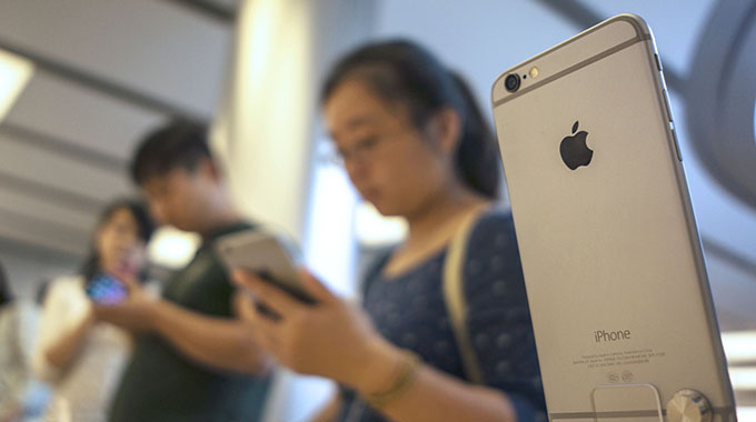 Apple revenue drops in China