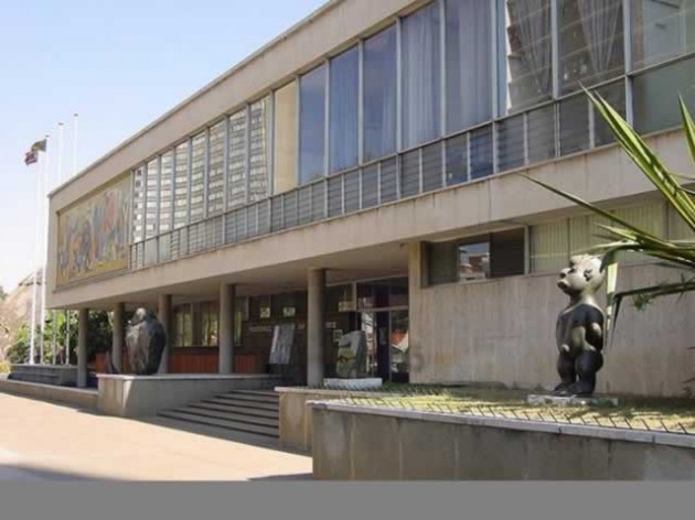 art gallery