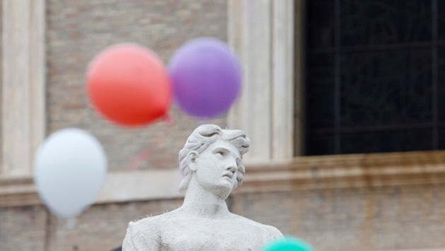 Balloons new Vatican peace symbol