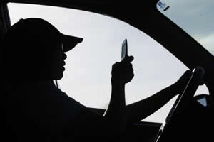 No trial for cellphone use while driving — judge