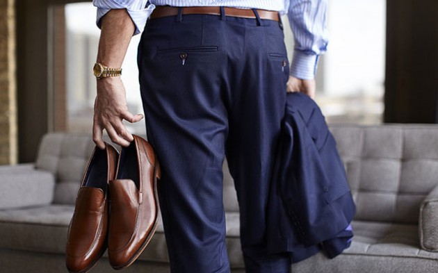 Shoes should match the belt